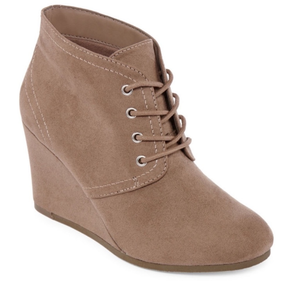 Arizona Jeans | Wedge Heel Lace Up Booties NWT - Picture 6 of 7